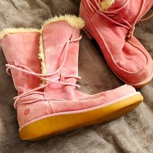 Earth brand lace up boots